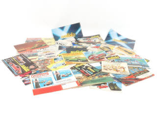 Lot 4 - DIVERS (40)