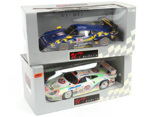 Lot 22 - UT MODELS (CHINE) (2)