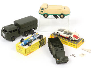 Lot 298 - DINKY TOYS (FRANCE) (5)