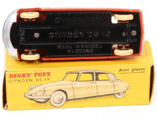 Lot 274 - DINKY TOYS (FRANCE) (1)
