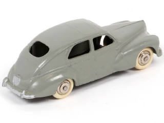 Lot 272 - DINKY TOYS (FRANCE) (1)