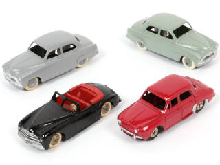 Lot 295 - DINKY TOYS (FRANCE) (4)