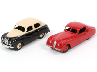 Lot 254 - DINKY TOYS (GB) (2)