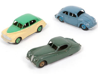 Lot 259 - DINKY TOYS (GB) (3)