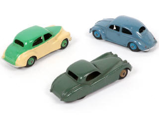 Lot 259 - DINKY TOYS (GB) (3)