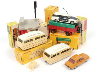 Lot 300 - DINKY TOYS (FRANCE) (7)