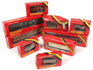 Lot 23 - HORNBY 'HO' (9)