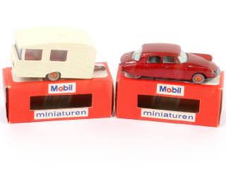 Lot 135 - MAJORETTE (FRANCE) (2)