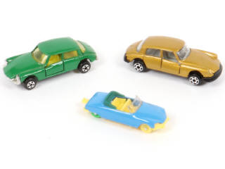 Lot 146 - DIVERS (HONG KONG) (3)