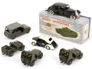 Lot 68 - DIVERS (7)