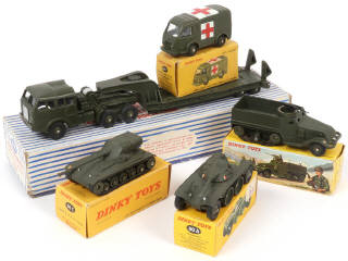 Lot 309 - DINKY TOYS (FRANCE) (5)