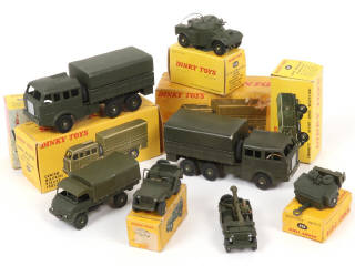 Lot 308 - DINKY TOYS (FRANCE) (7)
