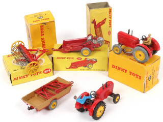 Lot 277 - DINKY TOYS (GB) (5)