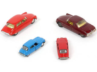 Lot 111 - CORGI TOYS (GB) (4)