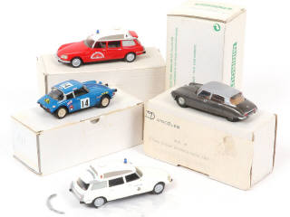 Lot 64 - DIVERS (4)