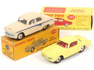 Lot 263 - DINKY TOYS (GB) (2)
