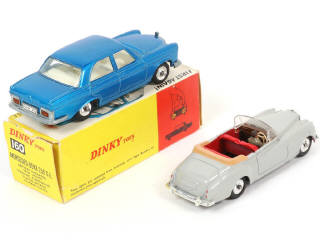 Lot 261 - DINKY TOYS (GB) (2)