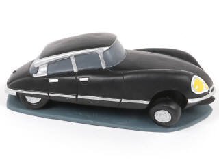 Lot 65 - MOTUS CREATIONS (1)