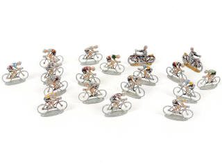 Lot 14 - DIVERS (18)