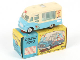 Lot 128 - CORGI TOYS (GB) (1)