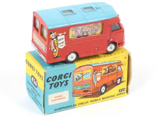 Lot 127 - CORGI TOYS (GB) (1)