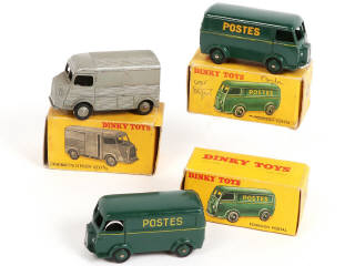 Lot 361 - DINKY TOYS (FRANCE) (3)