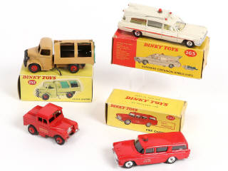 Lot 336 - DINKY TOYS (GB) (4)