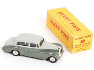 Lot 363 - DINKY TOYS (FRANCE) (4)