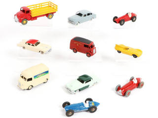 Lot 339 - DINKY TOYS (10)