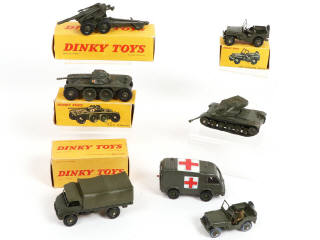 Lot 367 - DINKY TOYS (FRANCE) (7)