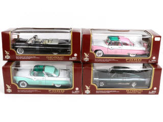 Lot 22 - ROAD LEGENDS (4)