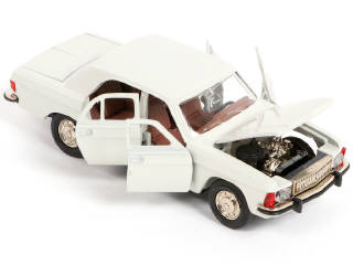 Lot 82 - NOVOEXPORT (URSS) (1)