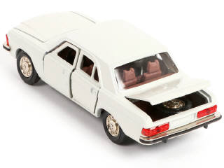 Lot 82 - NOVOEXPORT (URSS) (1)