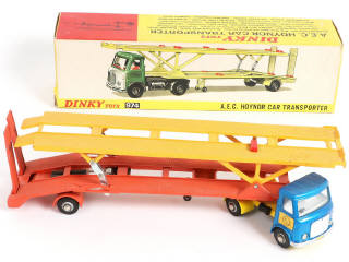 Lot 327 - DINKY TOYS (GB) (1)