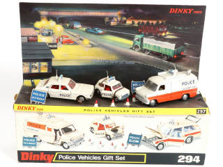 Lot 318 - DINKY TOYS (GB) (1)