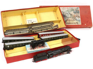 Lot 10 - MÄRKLIN 'HO' (ALLEMAGNE) (2)