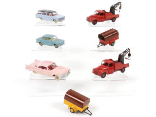 Lot 291 - DINKY TOYS (FRANCE) (7)