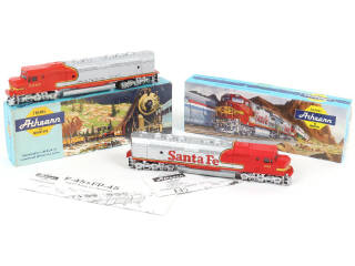 Lot 24 - ATHEARN 'HO' (USA) (2)
