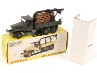 Lot 276 - DINKY TOYS (FRANCE) (1)