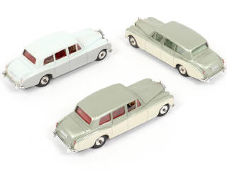 Lot 261 - DINKY TOYS (GB) (3)