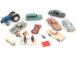 Lot 84 - DIVERS (14)