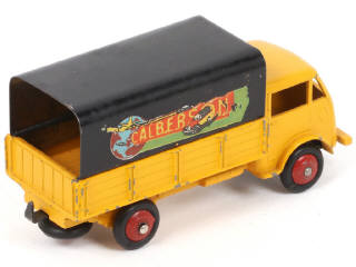 Lot 291 - DINKY TOYS (FRANCE) (1)
