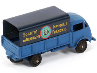 Lot 290 - DINKY TOYS (FRANCE) (1)