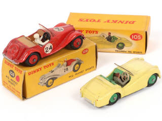 Lot 251 - DINKY TOYS (GB) (2)