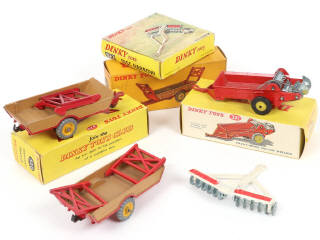 Lot 264 - DINKY TOYS (GB) (4)