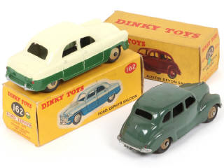 Lot 248 - DINKY TOYS (GB) (2)