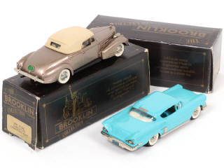 Lot 135 - BROOKLIN MODELS (GB) (2)