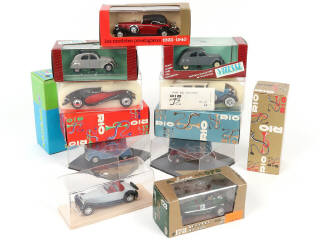 Lot 83 - DIVERS (10)
