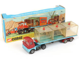 Lot 142 - CORGI TOYS (GB) (1)