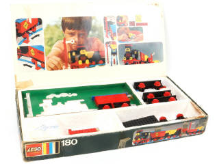 Lot 181 - LEGO (DANEMARK) (5)